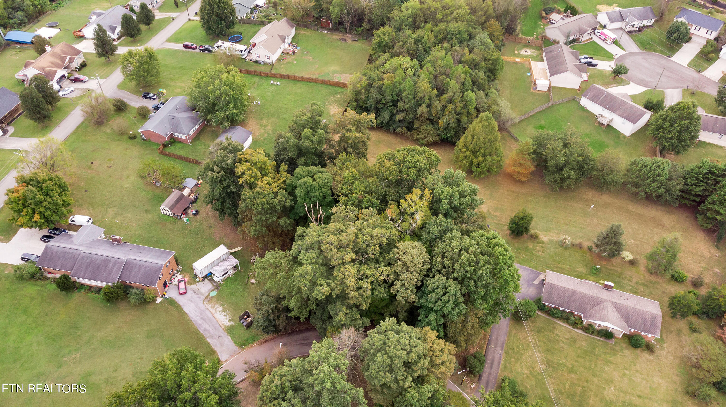 2077 Cecil Johnson Road Knoxville, TN 37921 - Photo 2 of 13 DJI_0308