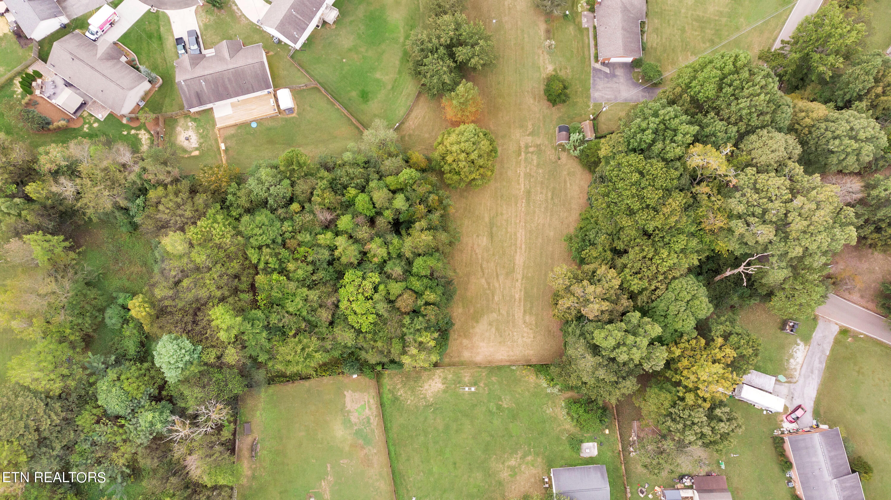 2077 Cecil Johnson Road Knoxville, TN 37921 - Photo 9 of 13 DJI_0314