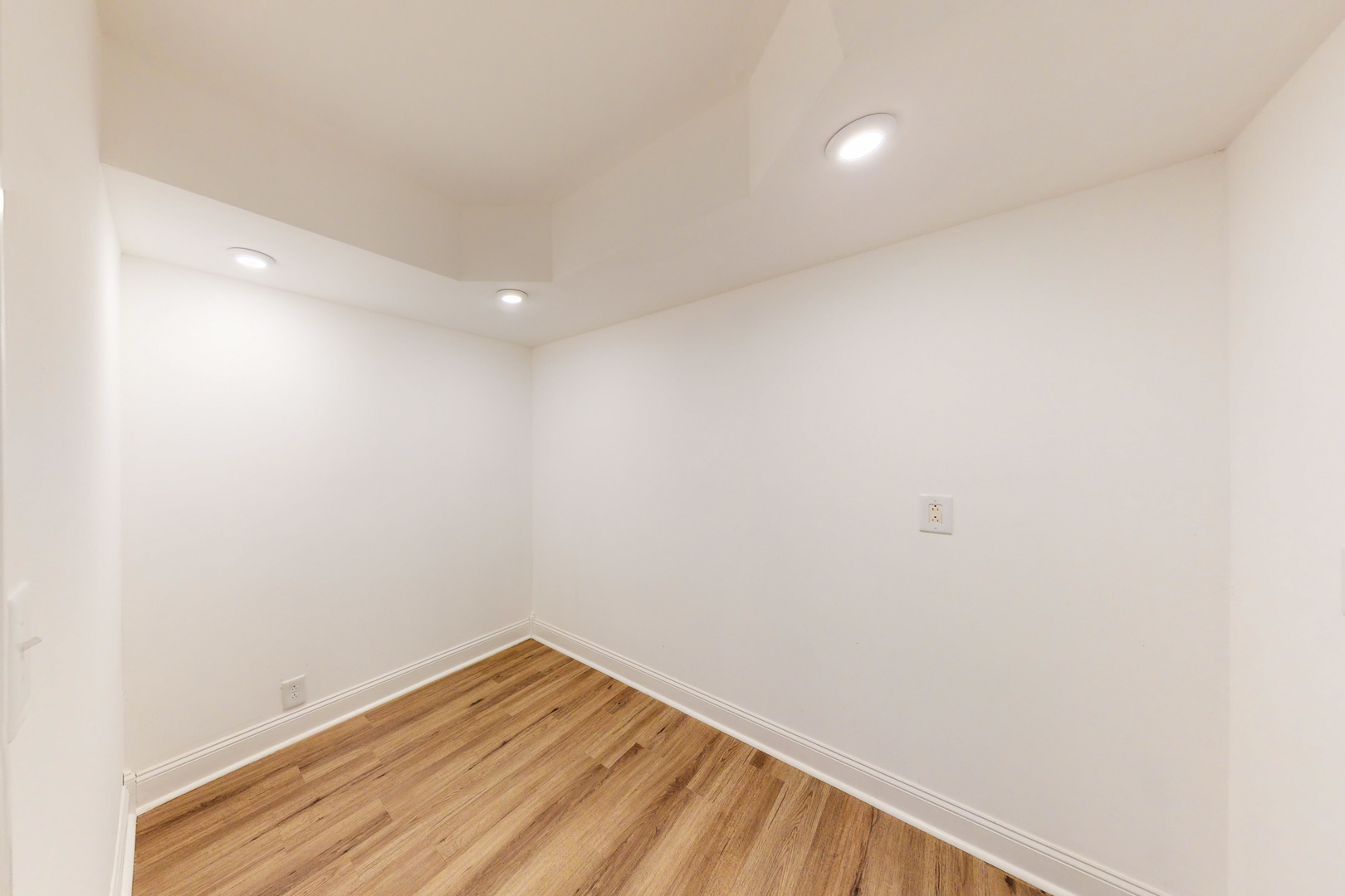 538 Russell Road DeKalb, IL 60115 - Photo 14 of 35 a view of room with wooden floor