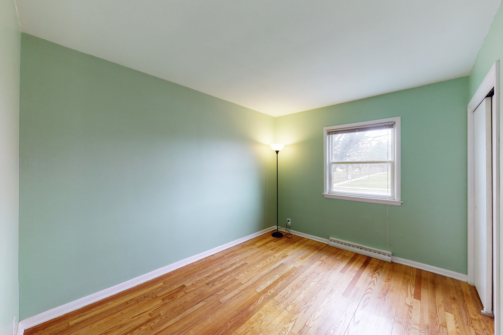 538 Russell Road DeKalb, IL 60115 - Photo 19 of 35 an empty room with a window