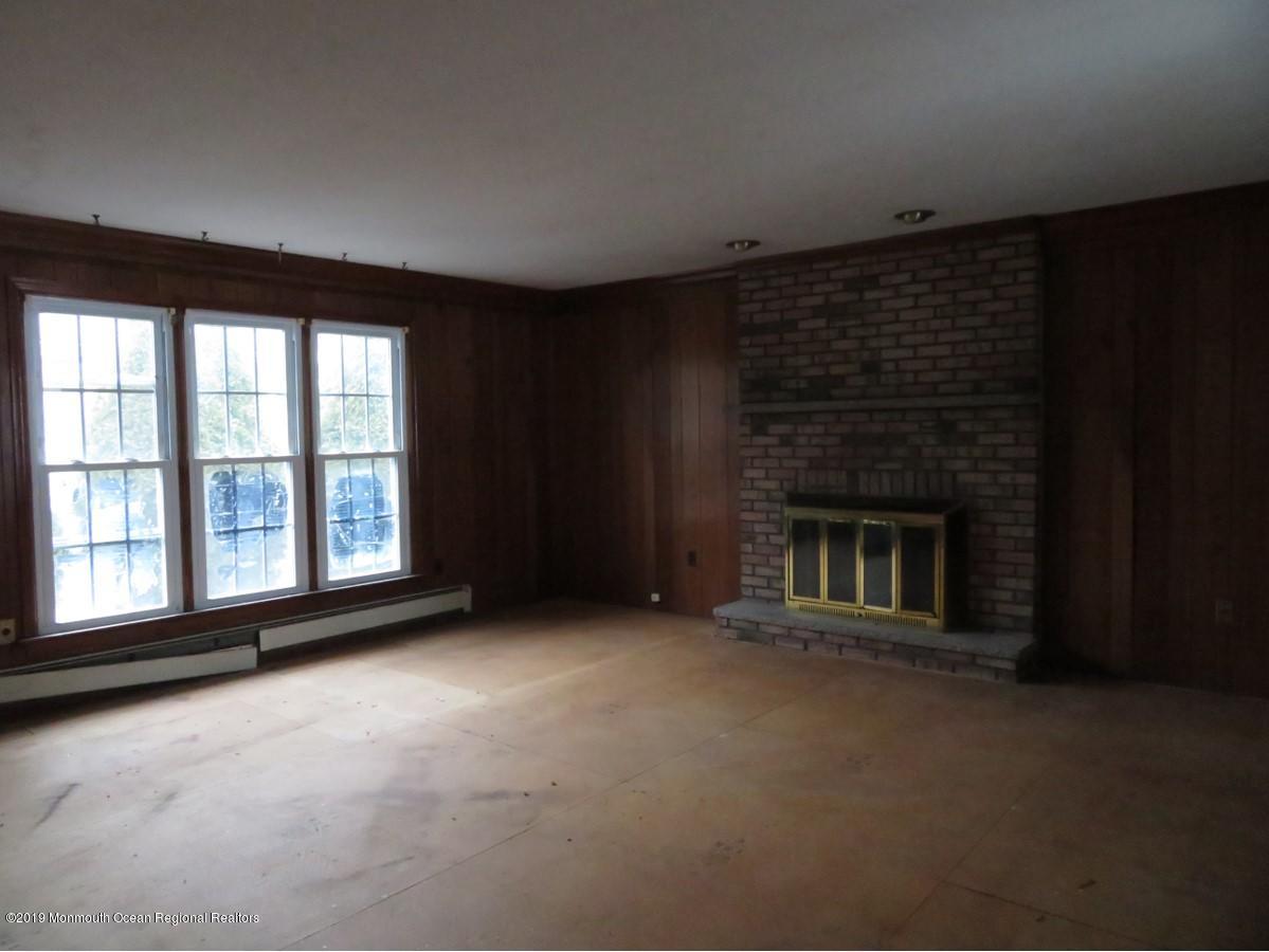 535 Chain O' Hills Road Colonia, NJ 07067 - Photo 8 of 10 F92D2BC2-E078-4D17-833A-7ECEB2CA8F4B