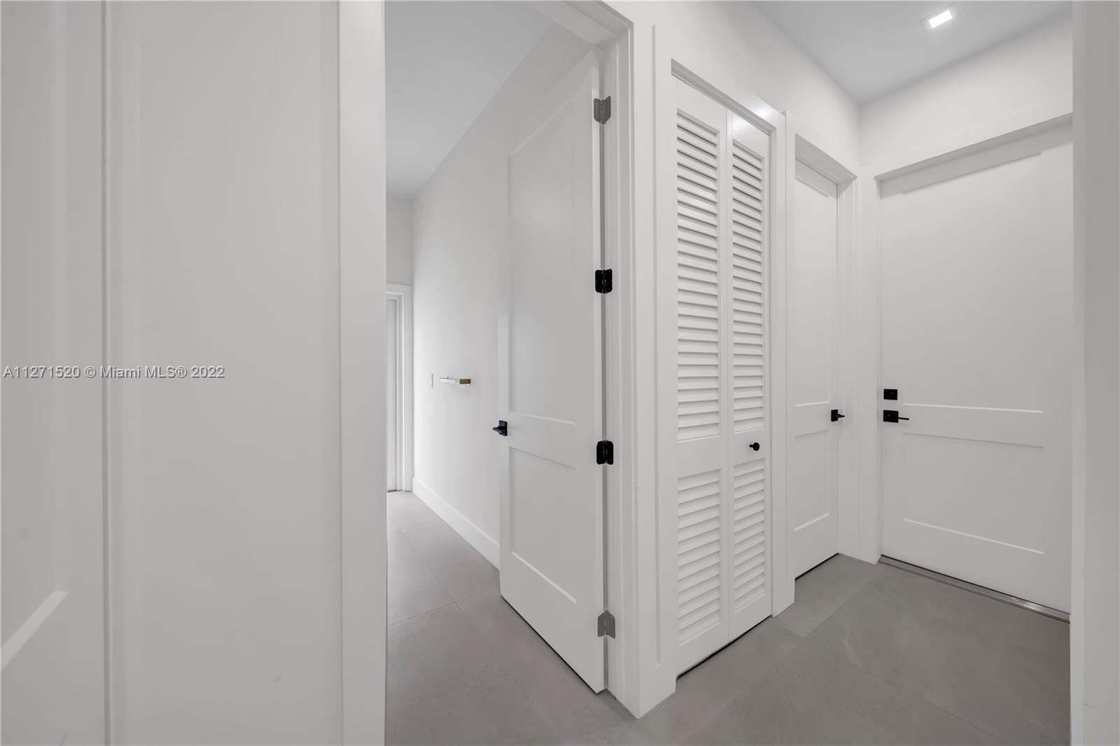 7151 Southwest 78th Court Miami, FL 33143 - Photo 17 of 50