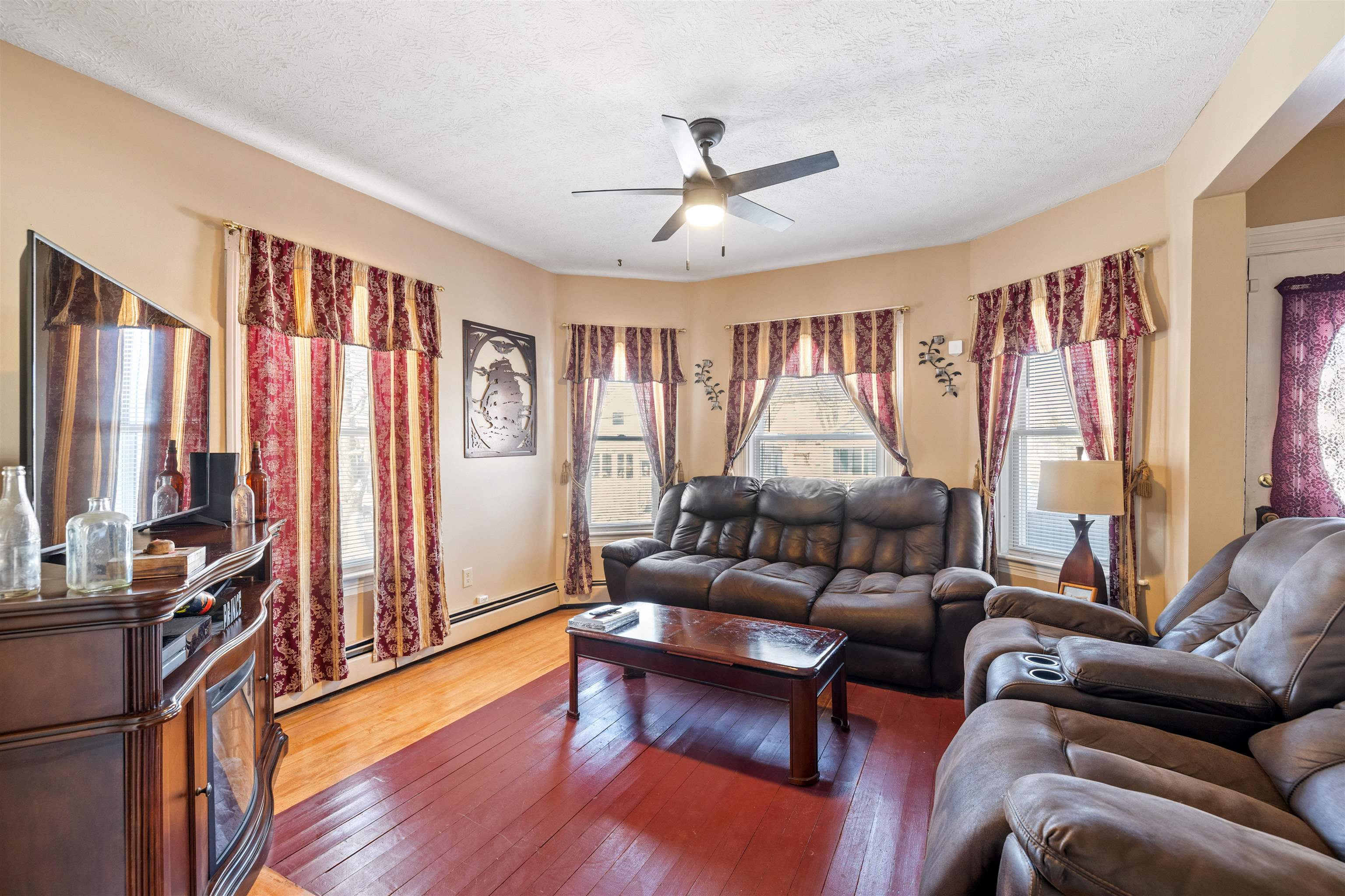 621 Howe Street Manchester, NH 03103 - Photo 11 of 47 Gallery Image 11