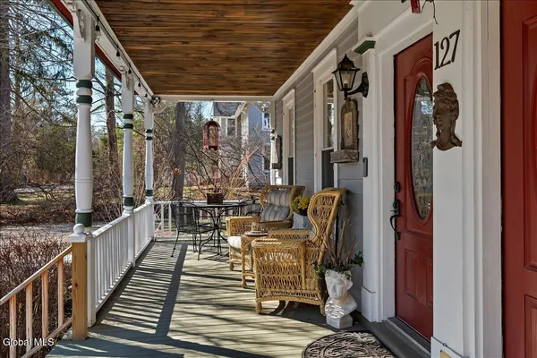 $675,000 | 127 Font Grove Road, Bethlehem, NY 12159
