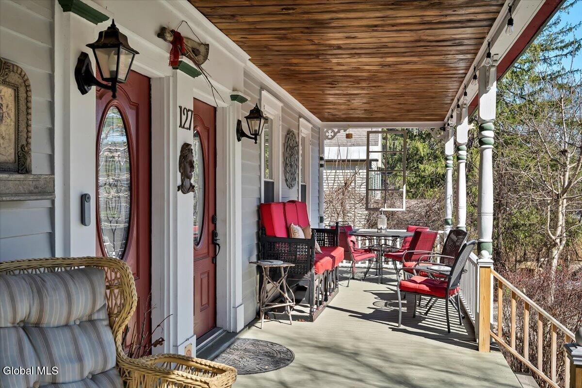 127 Font Grove Road Bethlehem, NY 12159 - Photo 7 of 123 010-P1792767