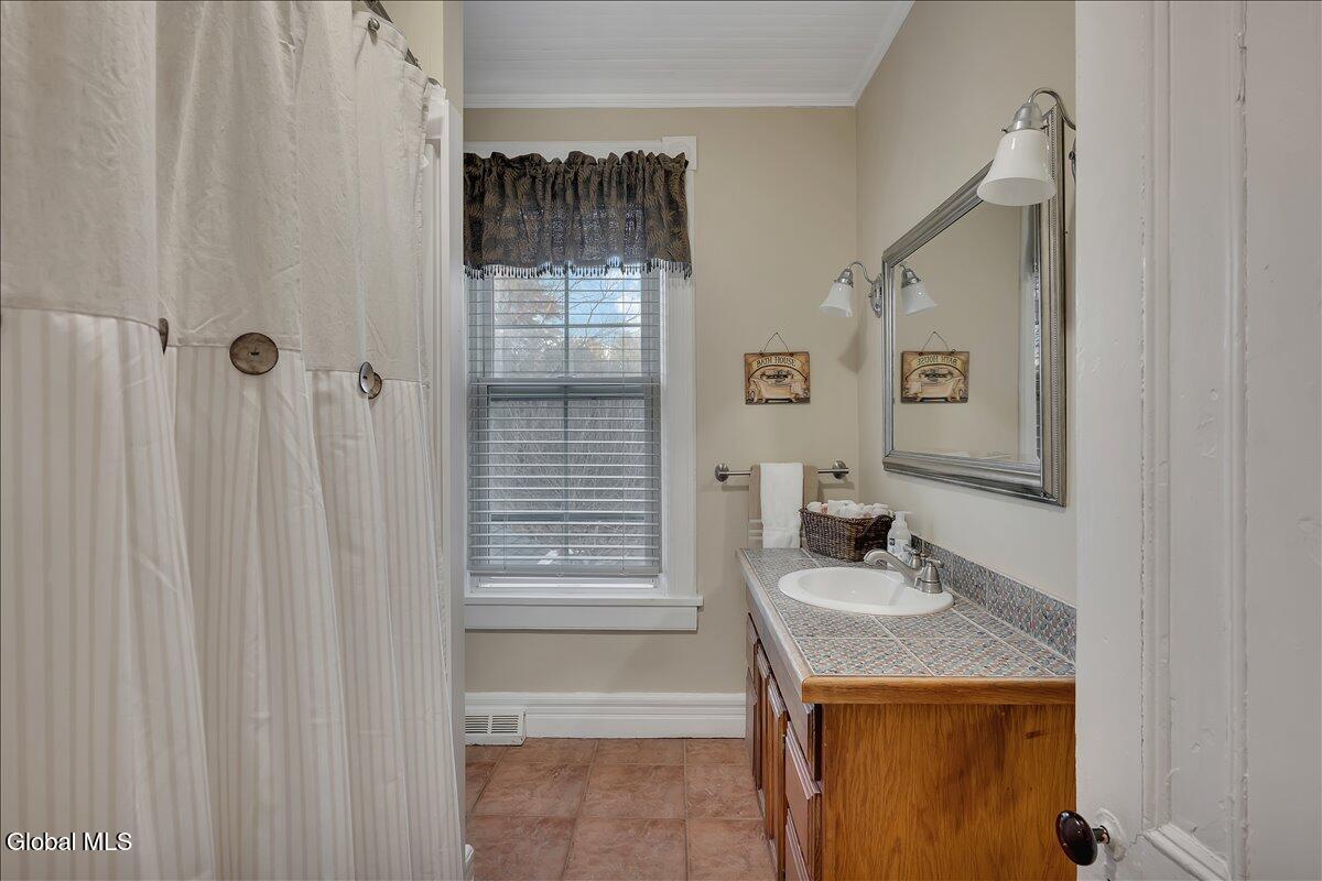127 Font Grove Road Bethlehem, NY 12159 - Photo 79 of 123 085-P1803441