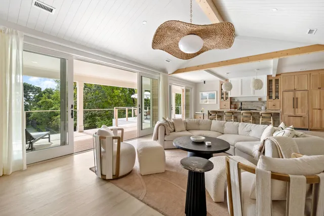 $125,000 | 288 Montauk Highway, Southampton, NY 11968