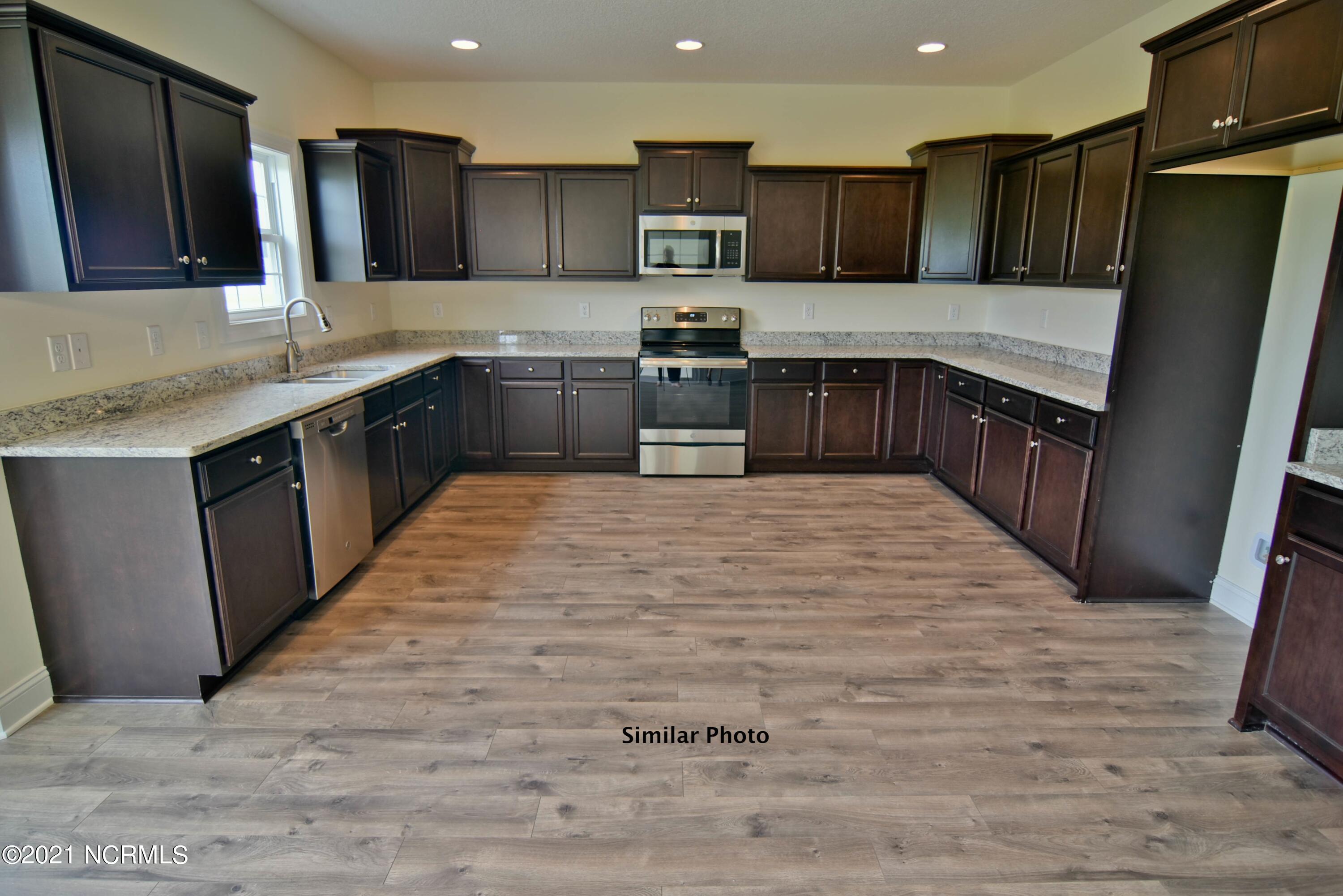 600 Unity Court Jacksonville, NC 28546 - Photo 6 of 25 DSC_0015