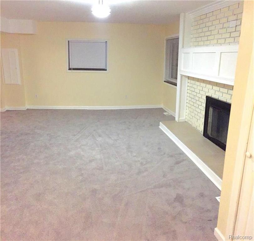 2985 Emmons Avenue Rochester Hills, MI 48307 - Photo 4 of 39