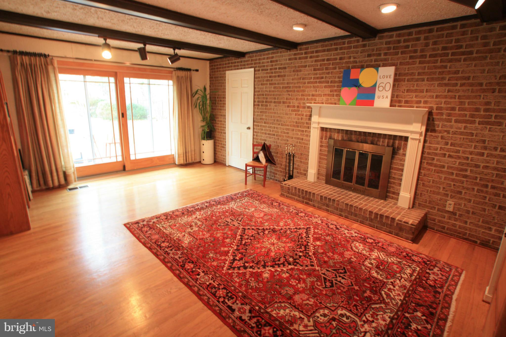 9604 Persimmon Tree Road Potomac, MD 20854 - Photo 12 of 23 Family Room