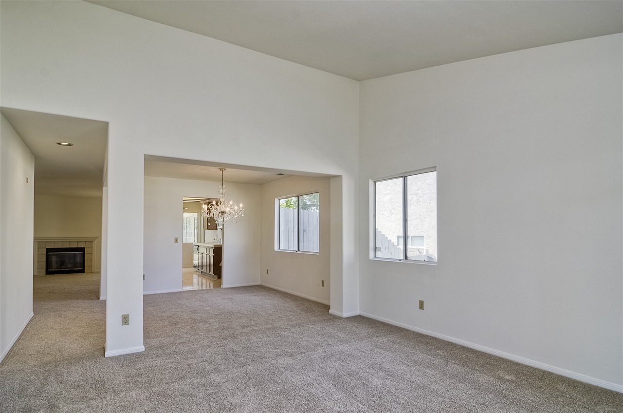 565 Heather Ridge Road San Marcos, CA 92078 - Photo 3 of 19 Formal Family/Dining