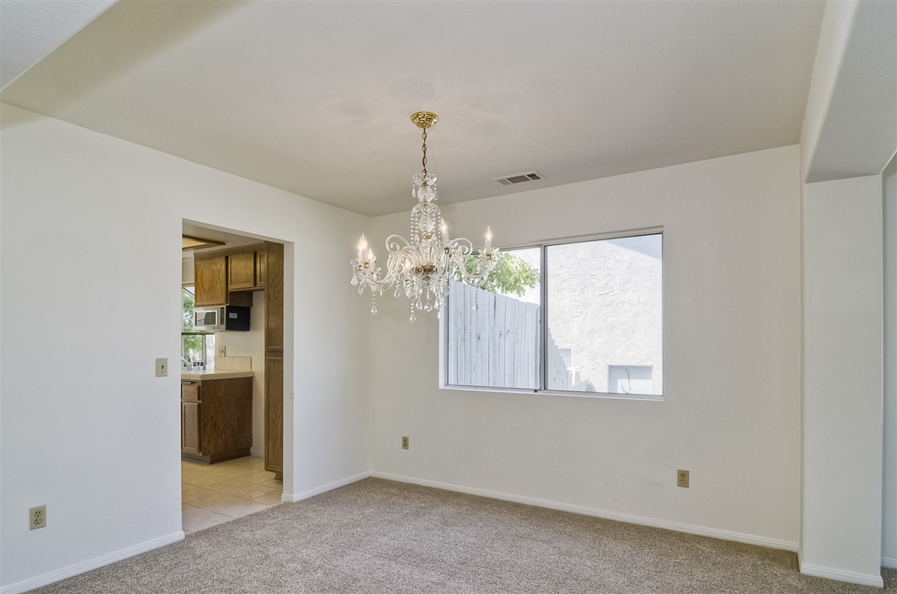 565 Heather Ridge Road San Marcos, CA 92078 - Photo 5 of 19