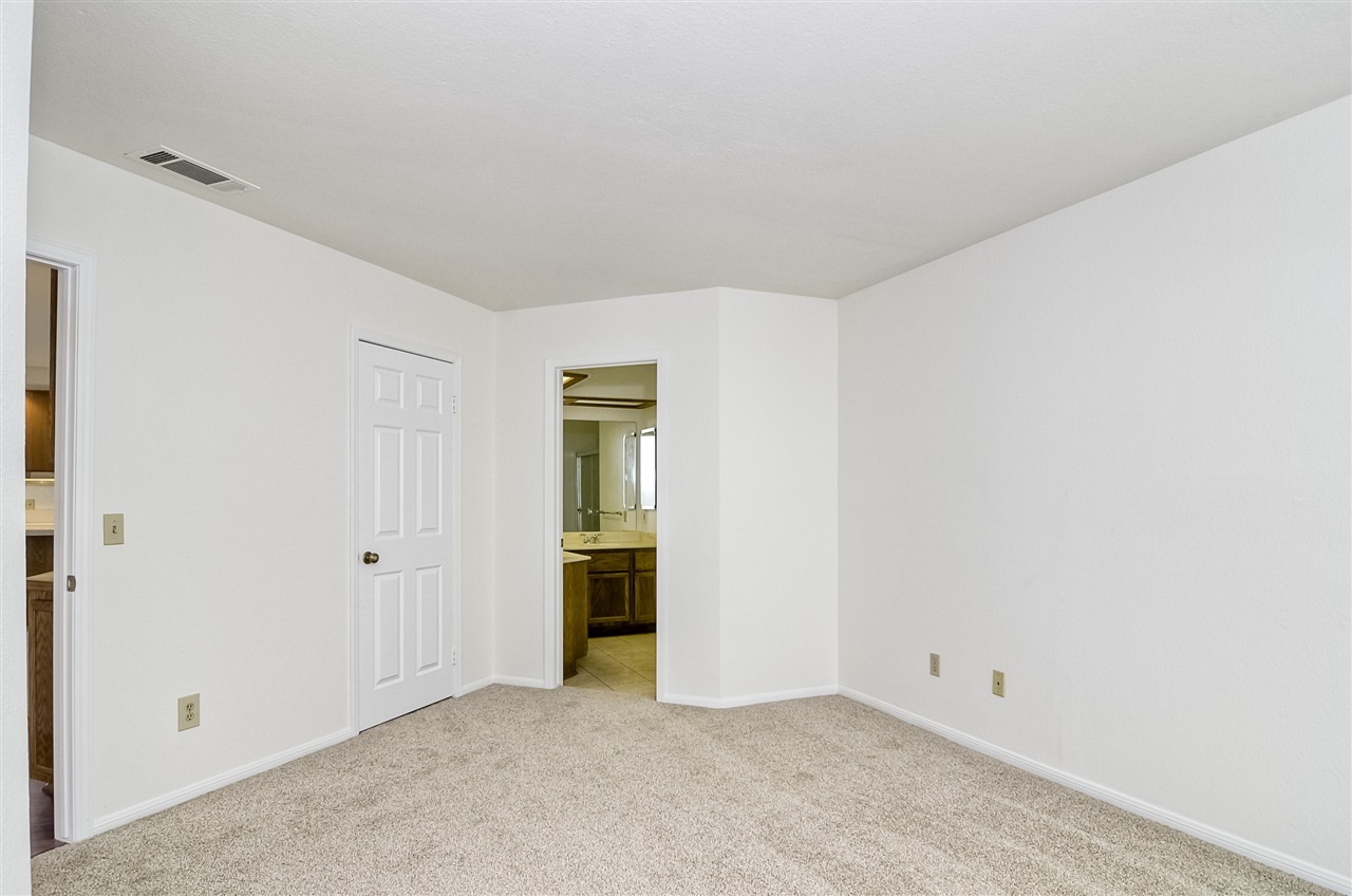 565 Heather Ridge Road San Marcos, CA 92078 - Photo 10 of 19