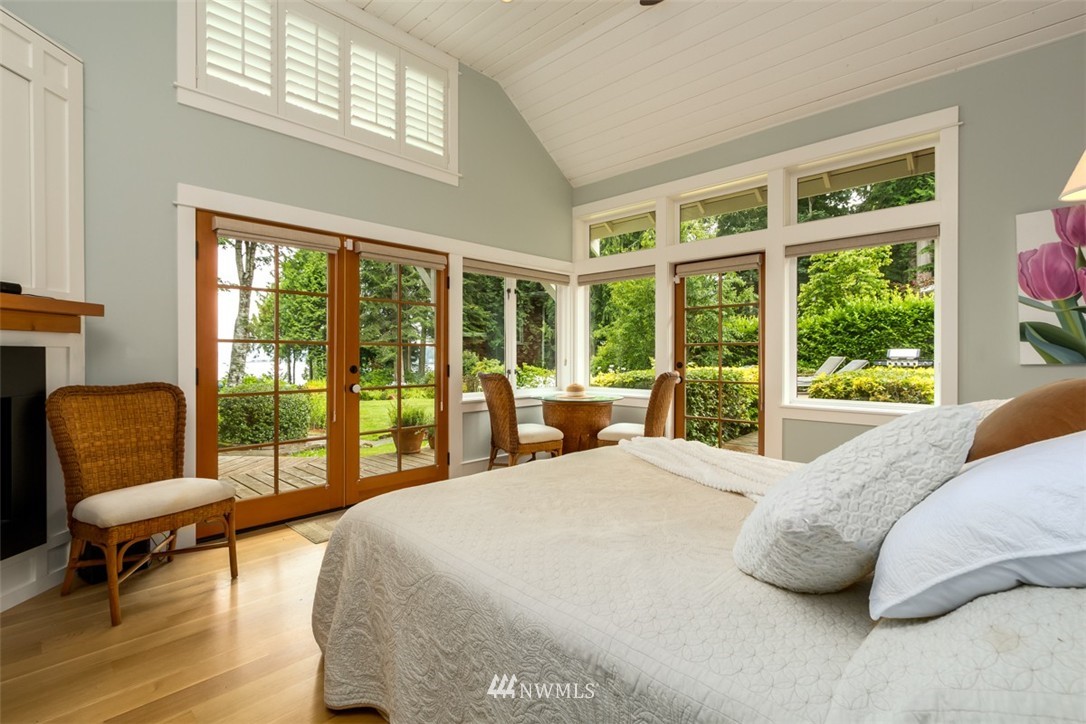 16750 Agate Point Road Northeast Bainbridge Island, WA 98110 - Photo 15 of 25 Gallery Image 15
