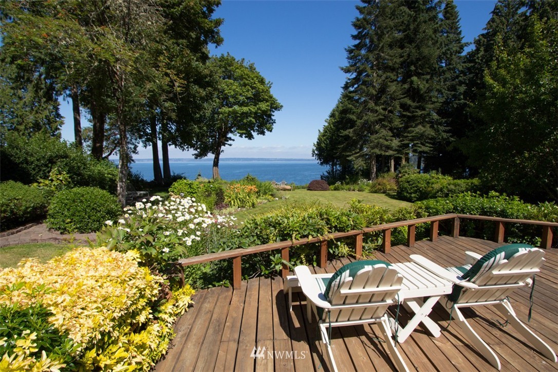 16750 Agate Point Road Northeast Bainbridge Island, WA 98110 - Photo 3 of 25 Gallery Image 3