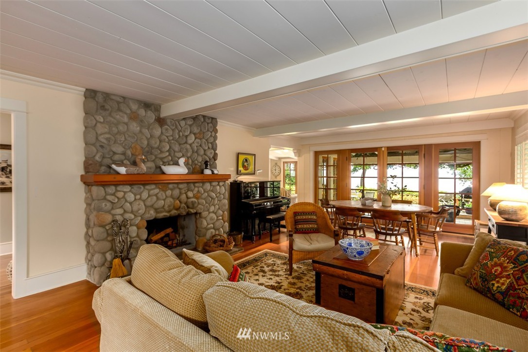 16750 Agate Point Road Northeast Bainbridge Island, WA 98110 - Photo 8 of 25 Gallery Image 8