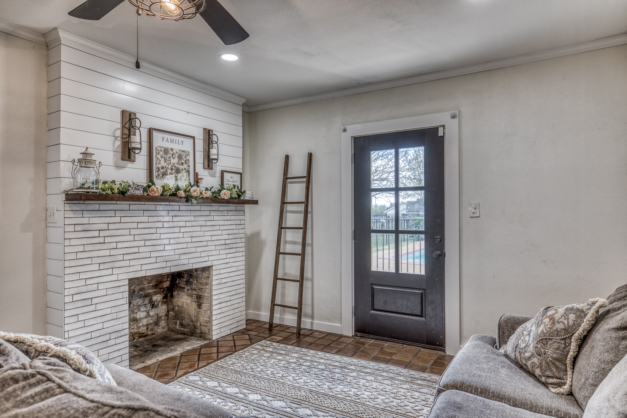 1289 Bluebonnet Ridge Drive Chappell Hill, TX 77426 - Photo 4 of 44 a living room with furniture and a fireplace