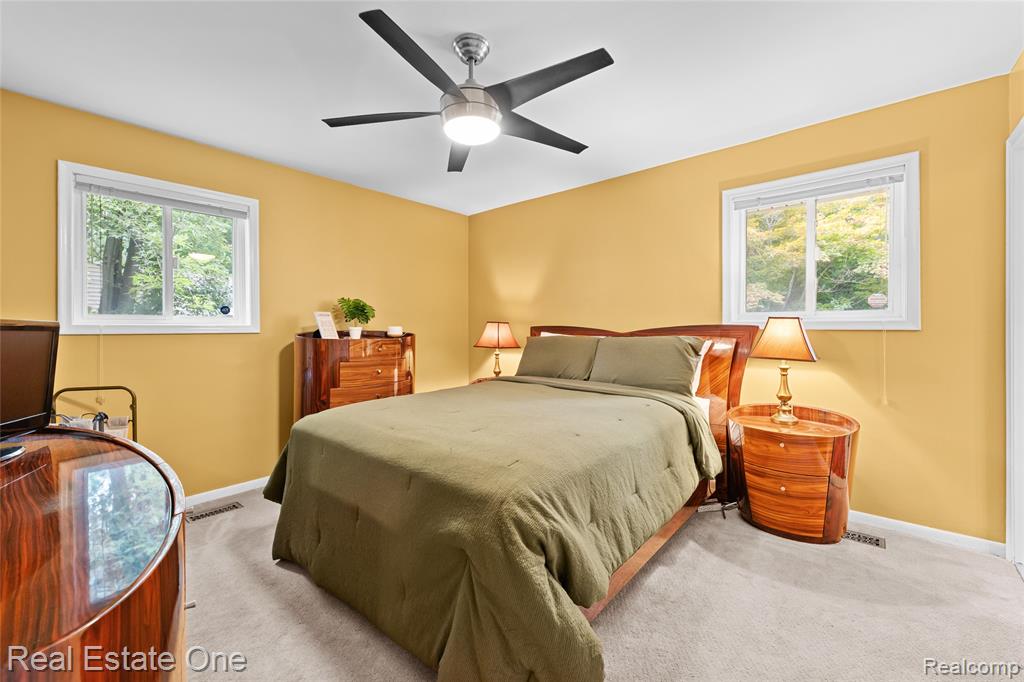 28257 New Castle Road Farmington Hills, MI 48331 - Photo 18 of 32