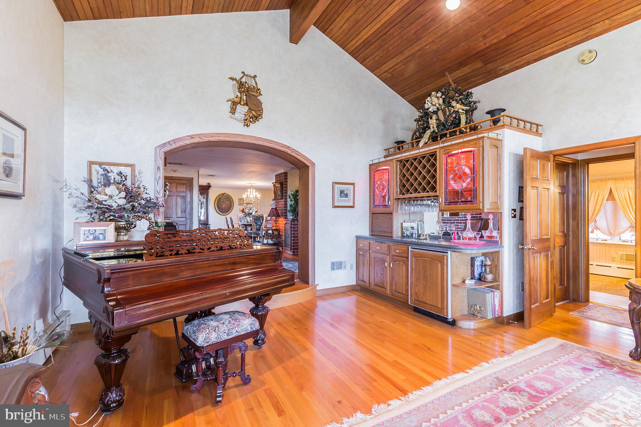 191 Snyder Road Oley, PA 19547 - Photo 6 of 30 Gallery Image 6