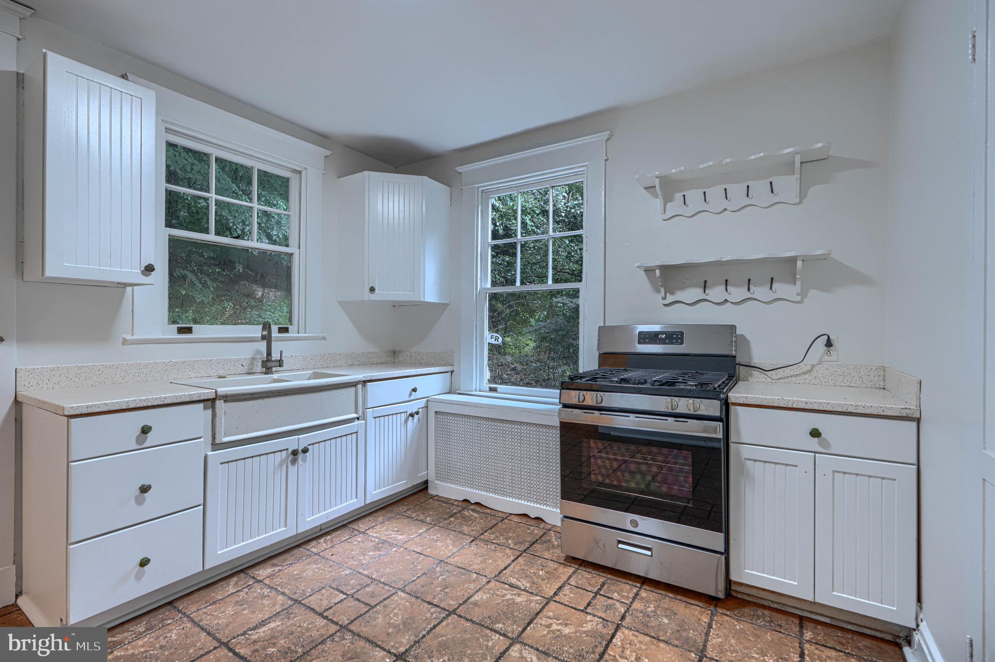 5415 Falls Rd Terrace Baltimore, MD 21210 - Photo 10 of 58 Gallery Image 10
