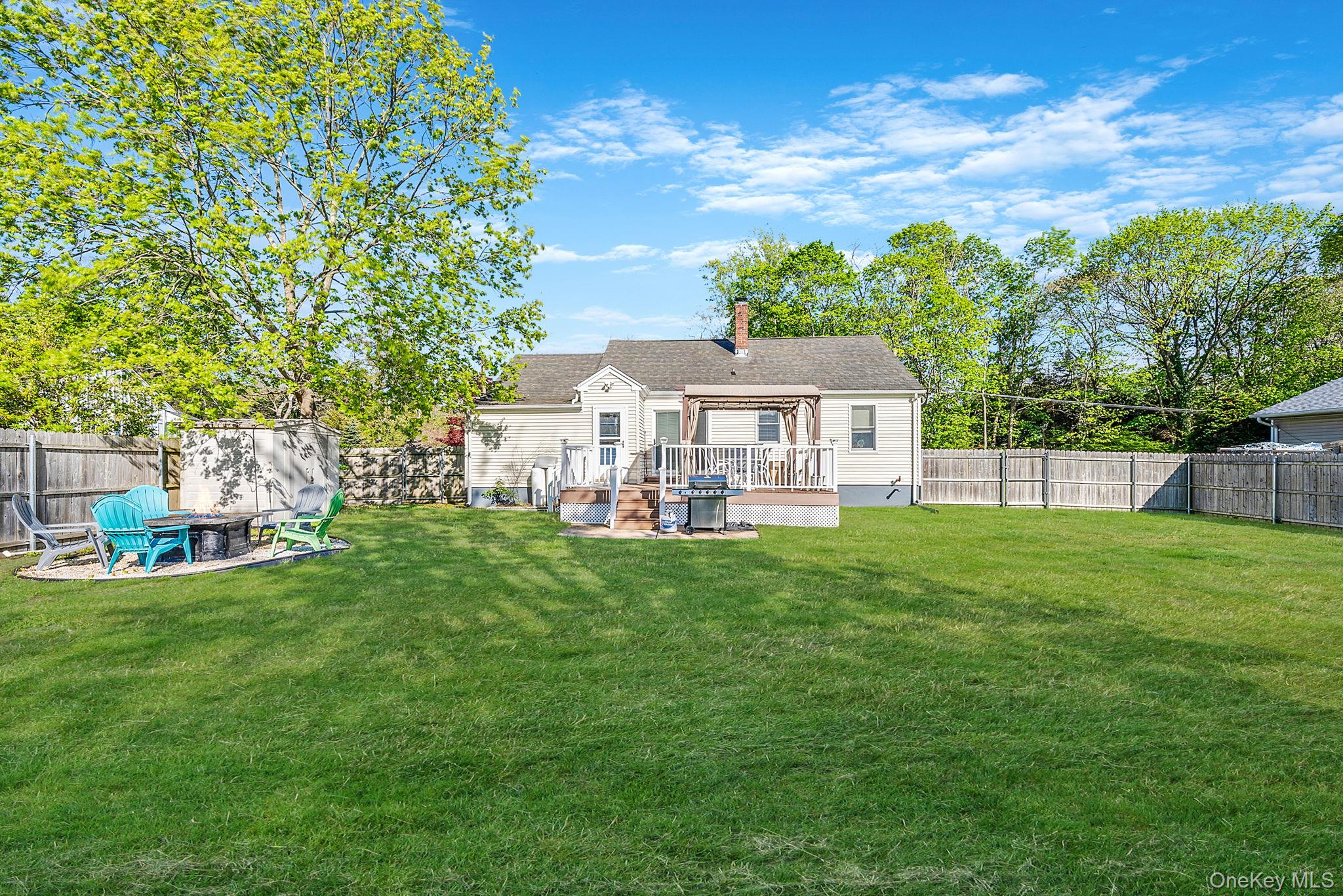 66 Hedge Road East Patchogue, NY 11772 - Photo 13 of 32