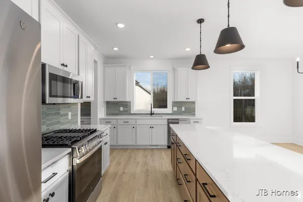 $619,900 | 5956 Braemoor Court Southeast, Caledonia, MI 49316