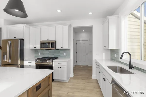 $619,900 | 5956 Braemoor Court Southeast, Caledonia, MI 49316