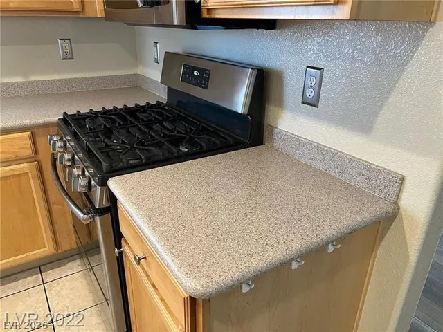 $2,250 | 1232 Swanbrooke Drive, Las Vegas, NV 89144