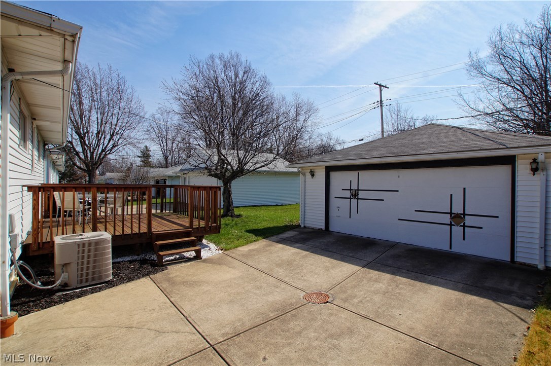 28690 Forest Road Willowick, OH 44095 - Photo 3 of 21 Gallery Image 3