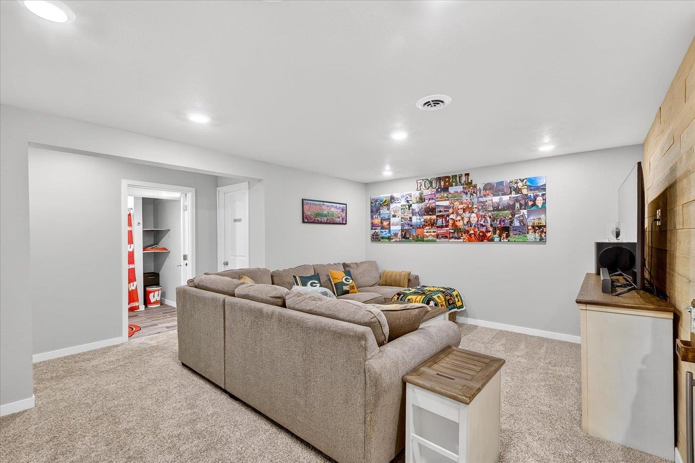 876 Remington Way Sun Prairie, WI 53590 - Photo 25 of 29