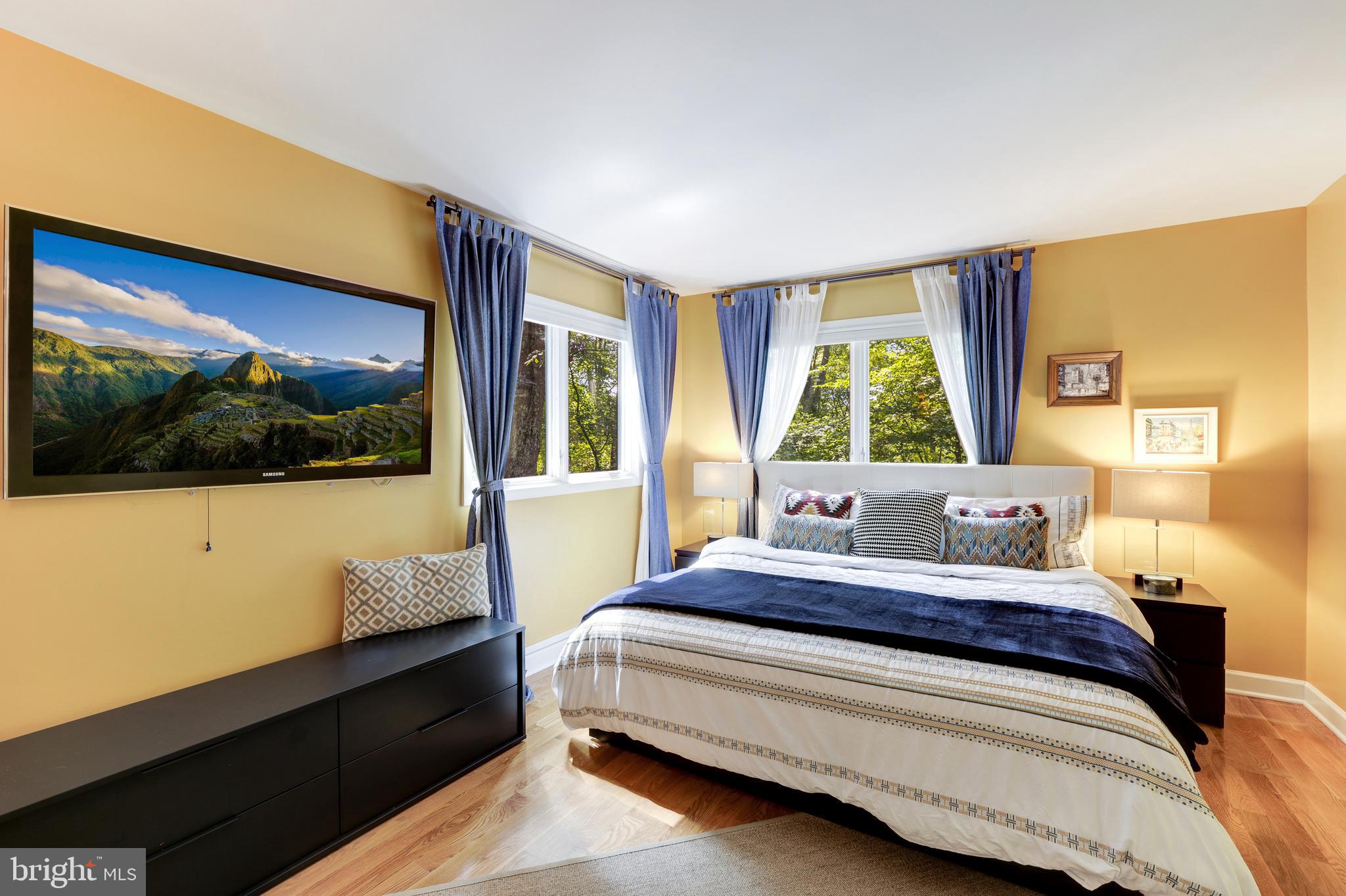 11256 Oakton Road Oakton, VA 22124 - Photo 16 of 68