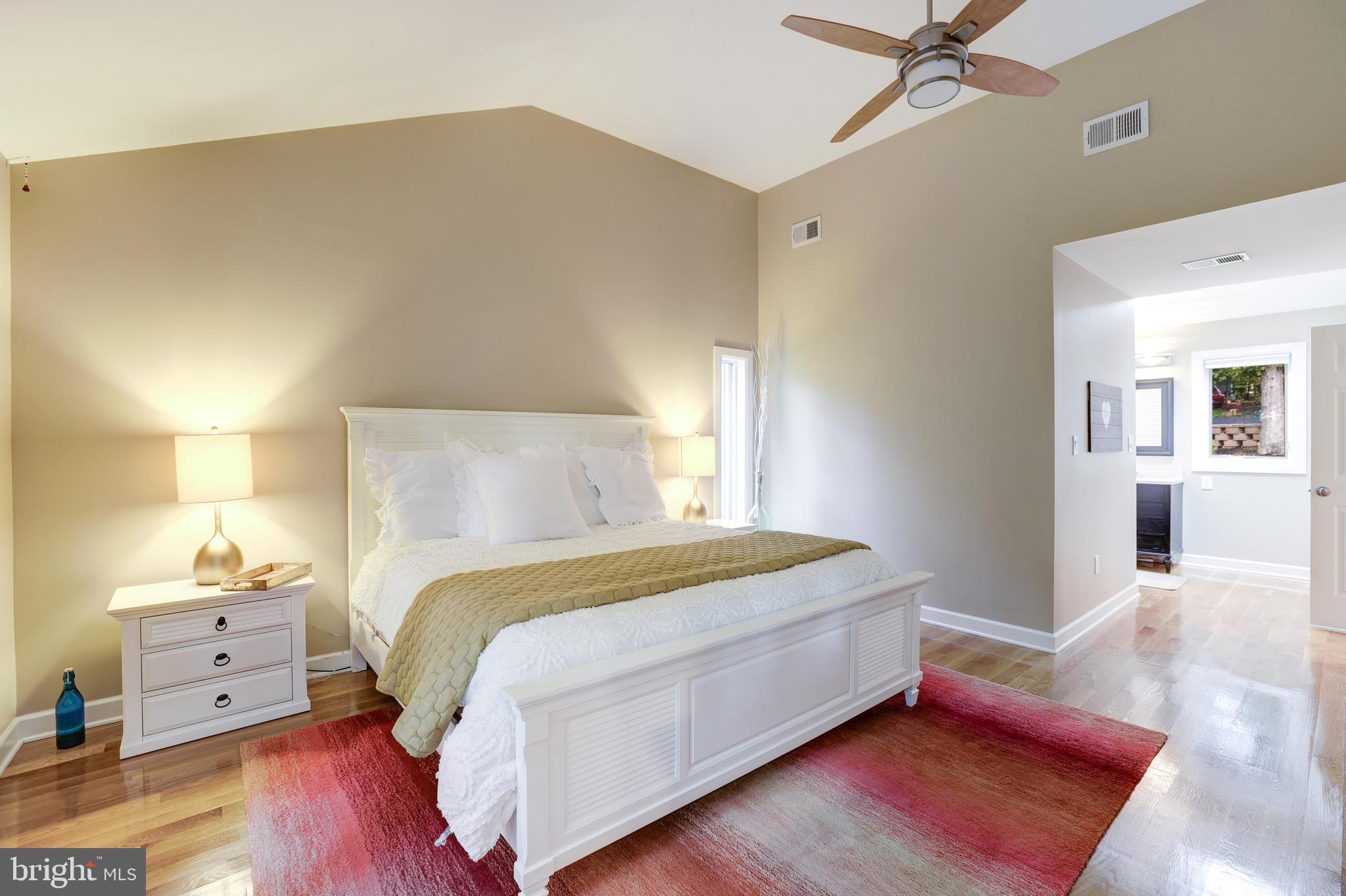 11256 Oakton Road Oakton, VA 22124 - Photo 22 of 68