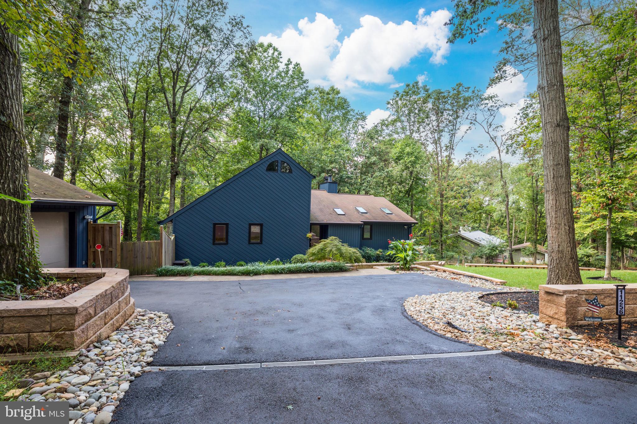 11256 Oakton Road Oakton, VA 22124 - Photo 3 of 68