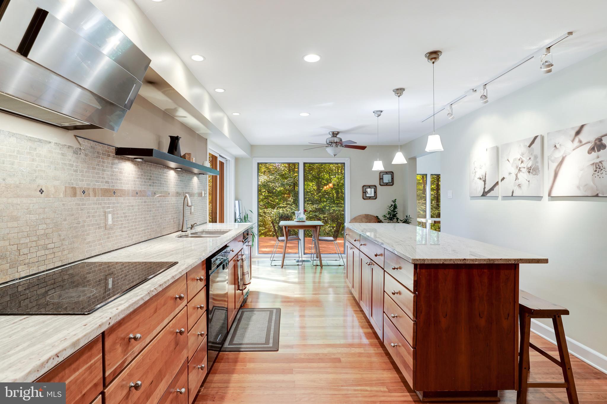 11256 Oakton Road Oakton, VA 22124 - Photo 36 of 68