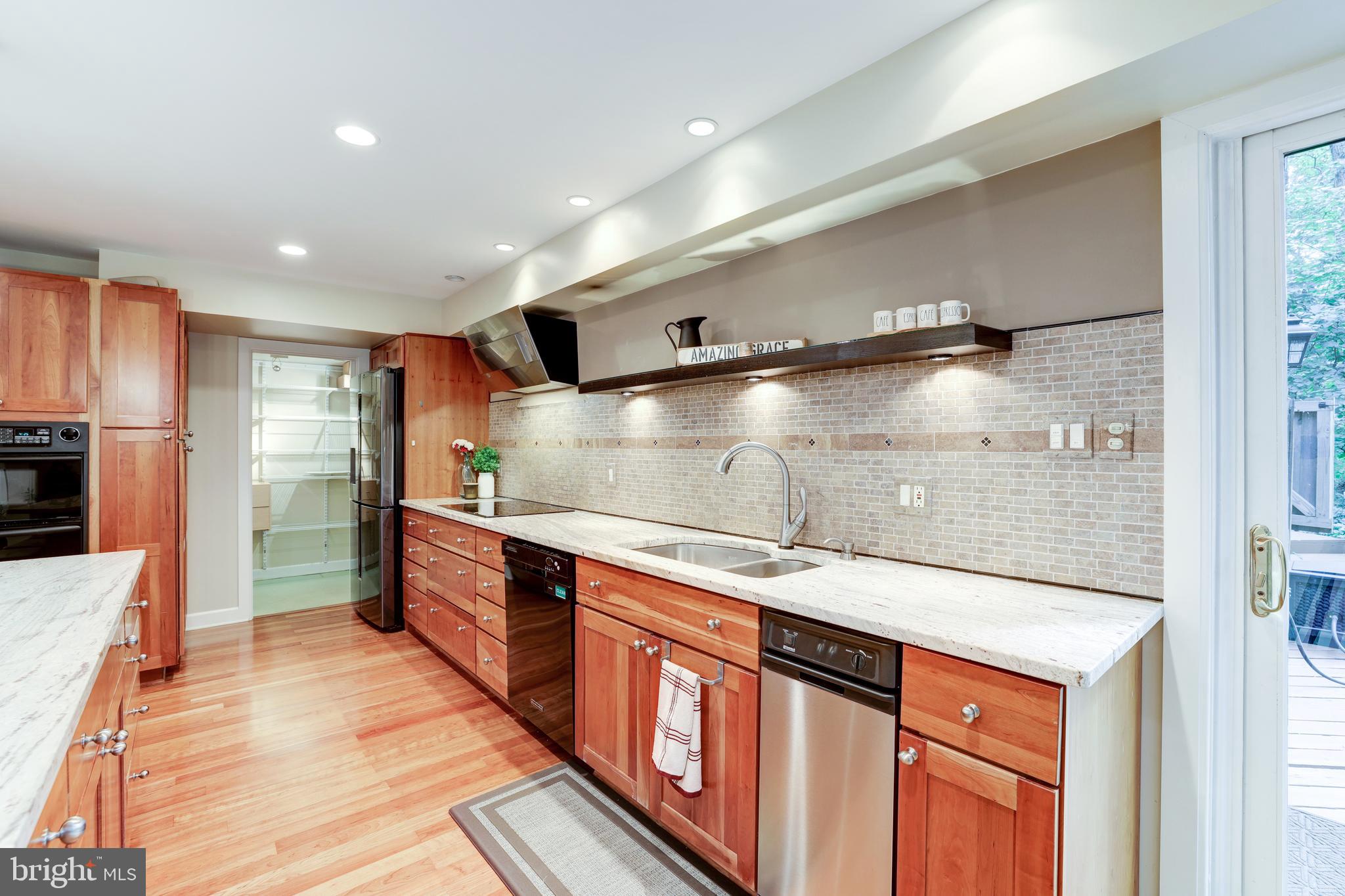 11256 Oakton Road Oakton, VA 22124 - Photo 42 of 68