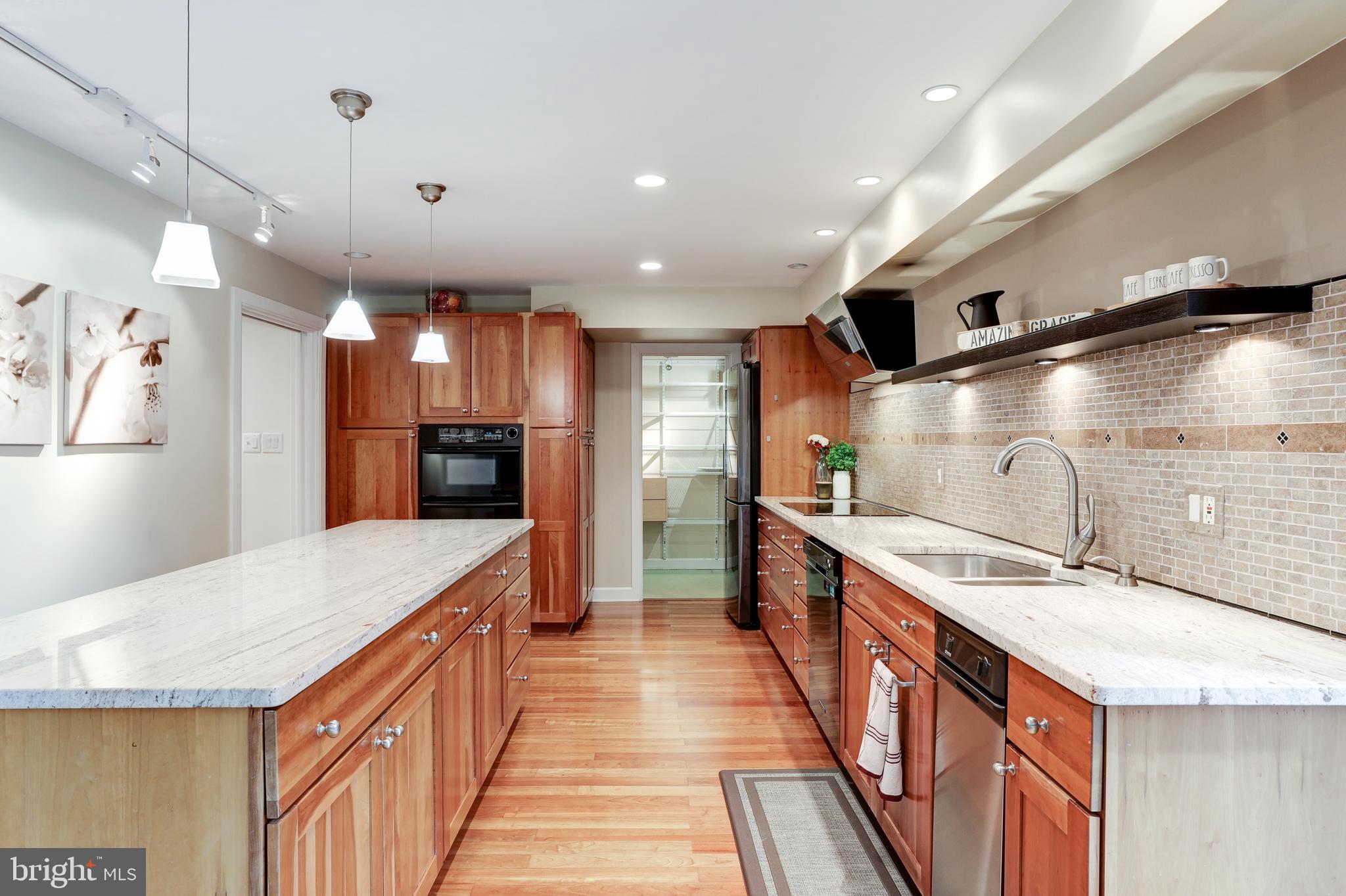 11256 Oakton Road Oakton, VA 22124 - Photo 43 of 68