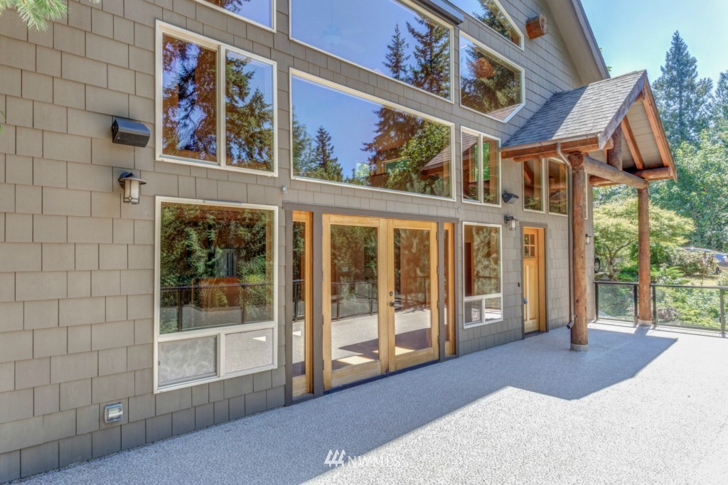 1530 Silver Beach Road Bellingham, WA 98229 - Photo 2 of 25 Gallery Image 2