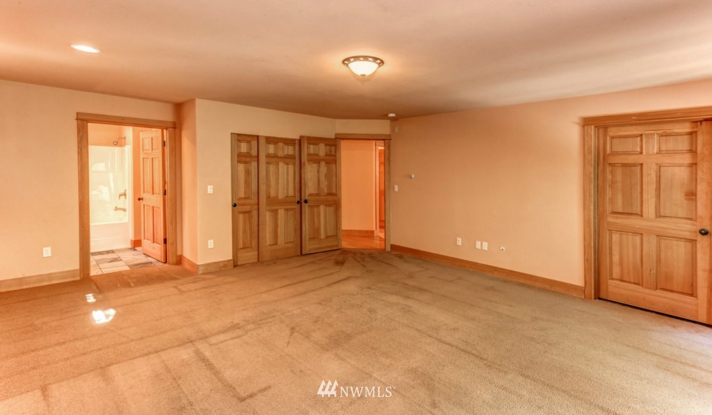 1530 Silver Beach Road Bellingham, WA 98229 - Photo 11 of 25 Gallery Image 11