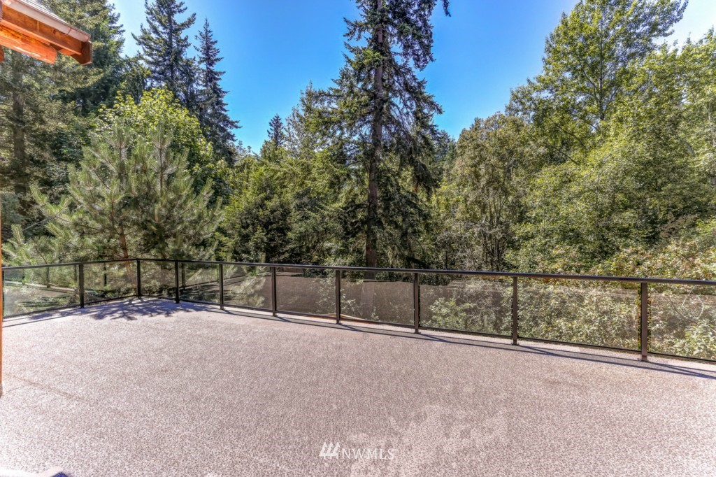 1530 Silver Beach Road Bellingham, WA 98229 - Photo 3 of 25 Gallery Image 3