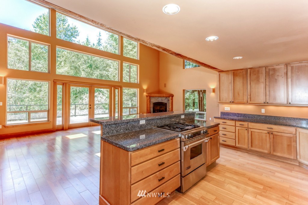 1530 Silver Beach Road Bellingham, WA 98229 - Photo 7 of 25 Gallery Image 7