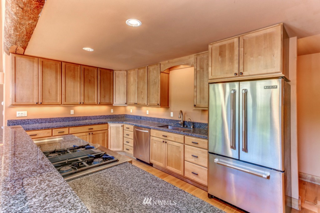 1530 Silver Beach Road Bellingham, WA 98229 - Photo 10 of 25 Gallery Image 10