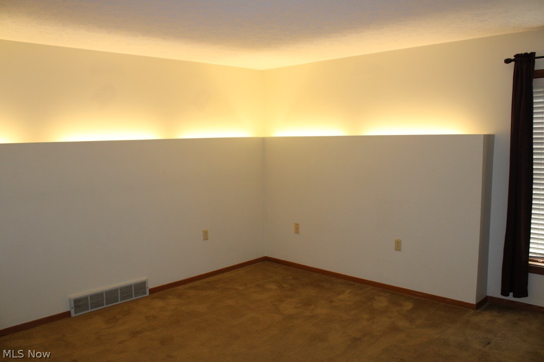 1506 Garrett Road Jefferson, OH 44047 - Photo 10 of 35 Living room