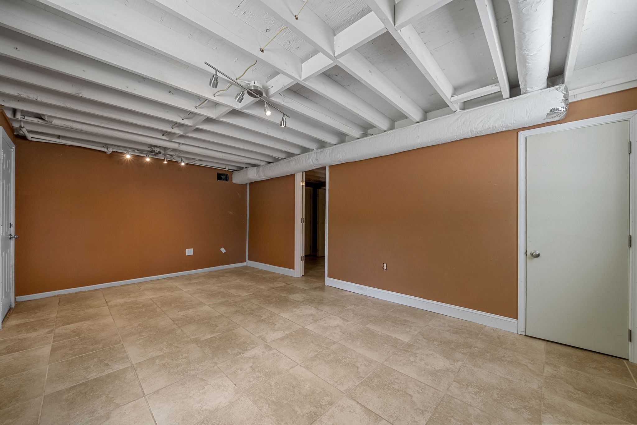 809 Pollard Road Clarksville, TN 37042 - Photo 25 of 28 a view of an empty room