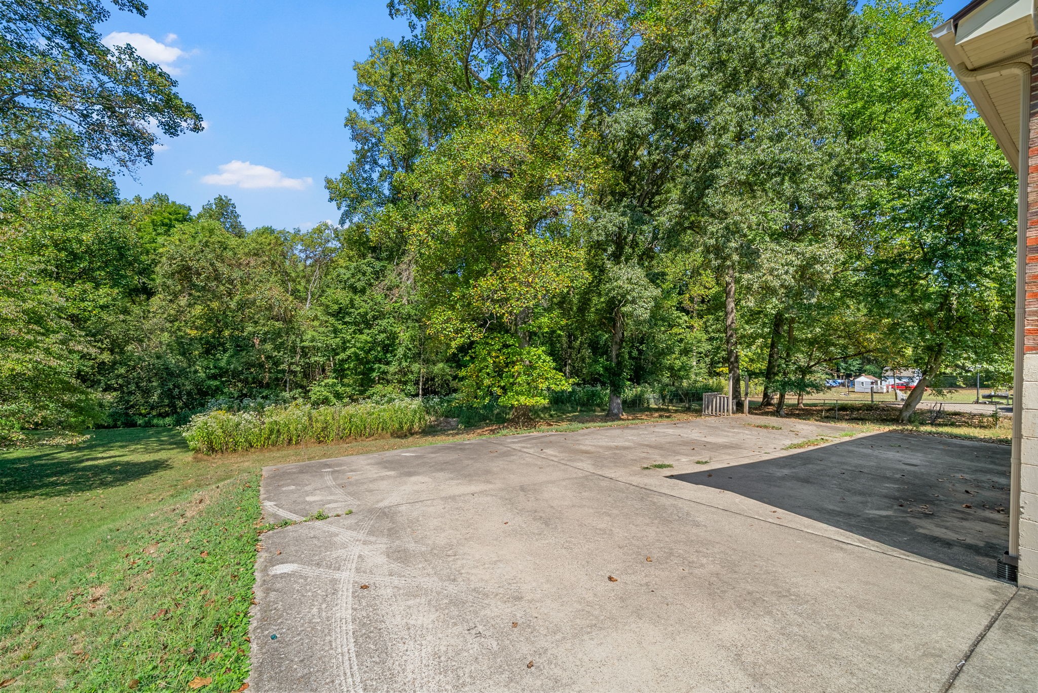 809 Pollard Road Clarksville, TN 37042 - Photo 26 of 28 a view of a out door space