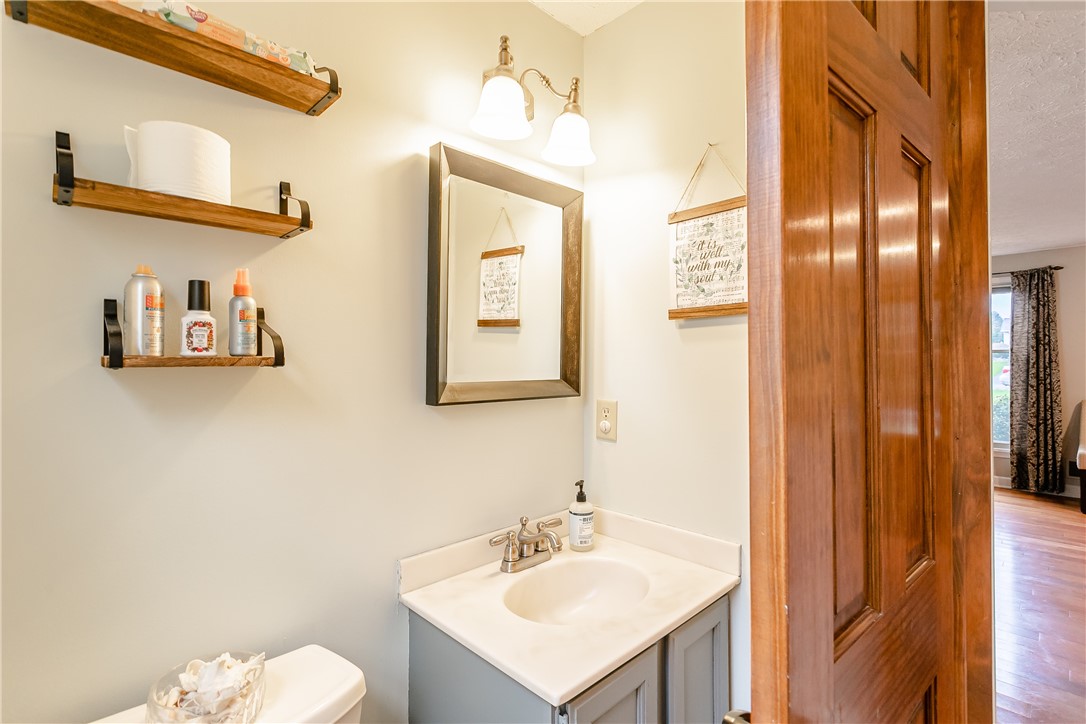 8 Rosscommon Crescent Perinton, NY 14450 - Photo 11 of 28