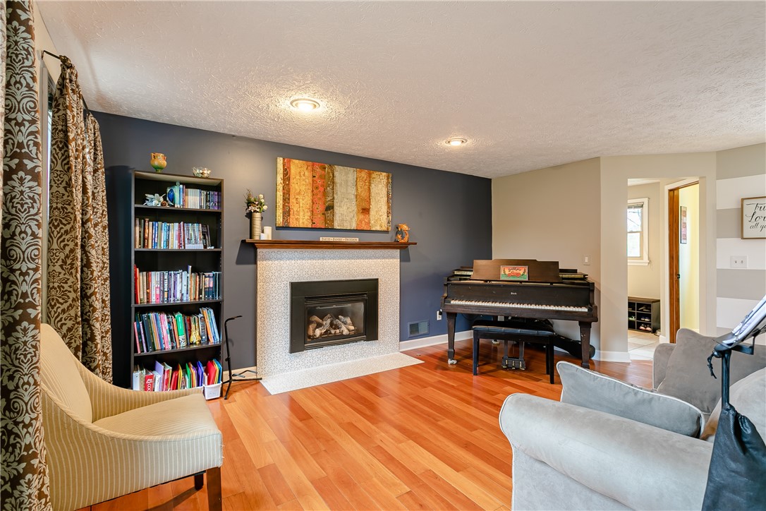 8 Rosscommon Crescent Perinton, NY 14450 - Photo 13 of 28