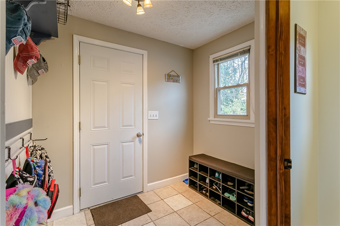 8 Rosscommon Crescent Perinton, NY 14450 - Photo 10 of 28