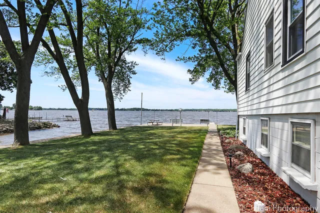 $529,000 | 36 South Pistakee Lake Road, Fox Lake, IL 60020