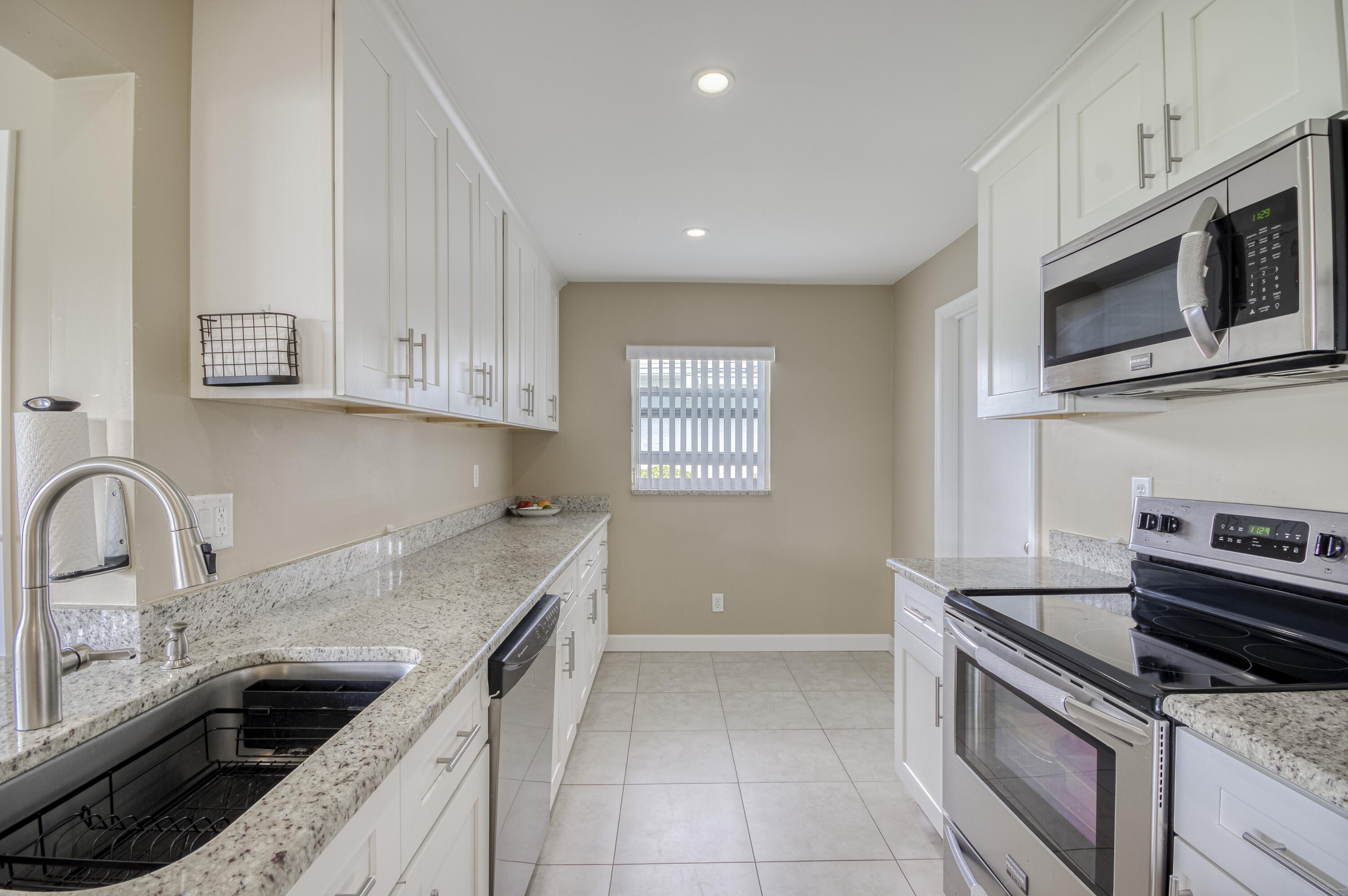 5398 Belleville Road West Palm Beach, FL 33417 - Photo 11 of 33 IMG-16