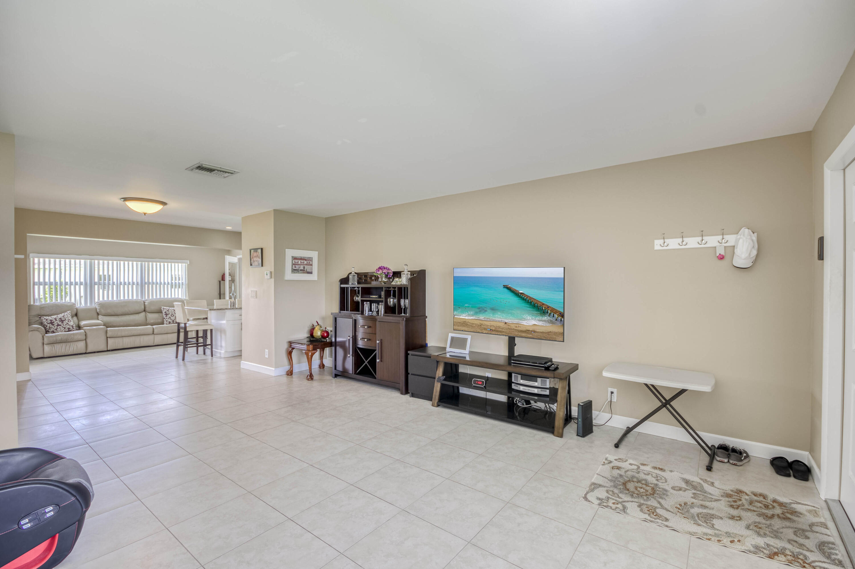 5398 Belleville Road West Palm Beach, FL 33417 - Photo 6 of 33 IMG-12